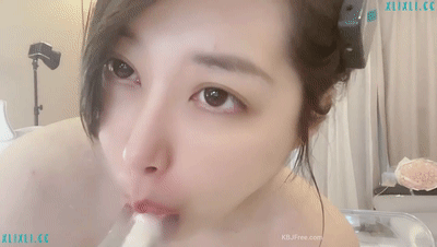 stripchat 主播 Moonccoi 19